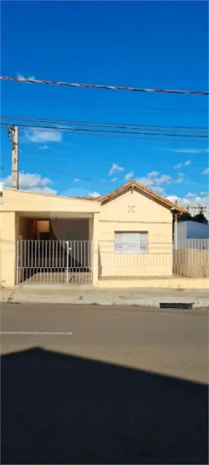 Foto 1 de Casa com 3 Quartos à venda, 160m² em Centro, Araraquara