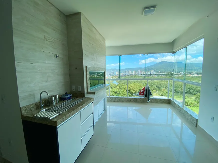 Foto 1 de Apartamento com 3 Quartos à venda, 133m² em Meia Praia, Itapema