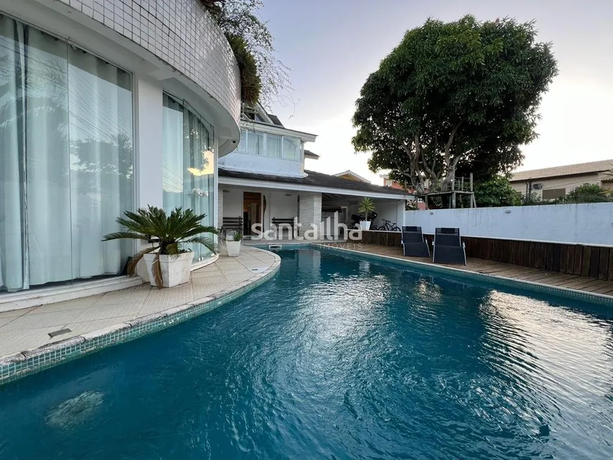 Foto 1 de Casa com 5 Quartos à venda, 390m² em Rio Tavares, Florianópolis