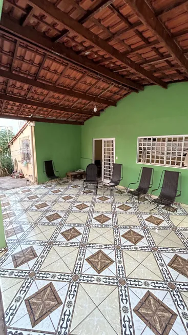 Foto 1 de Casa com 3 Quartos à venda, 630m² em Duque de Caxias, Cuiabá