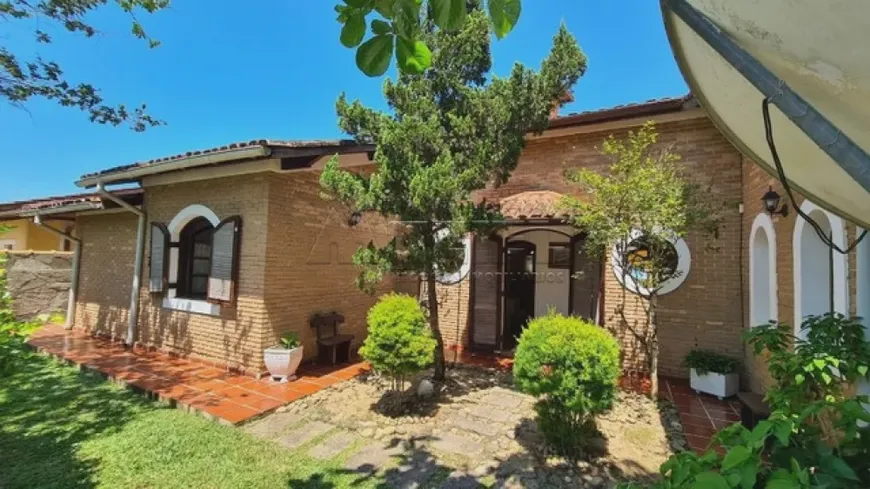 Foto 1 de Casa com 5 Quartos à venda, 186m² em Lagoinha, Ubatuba
