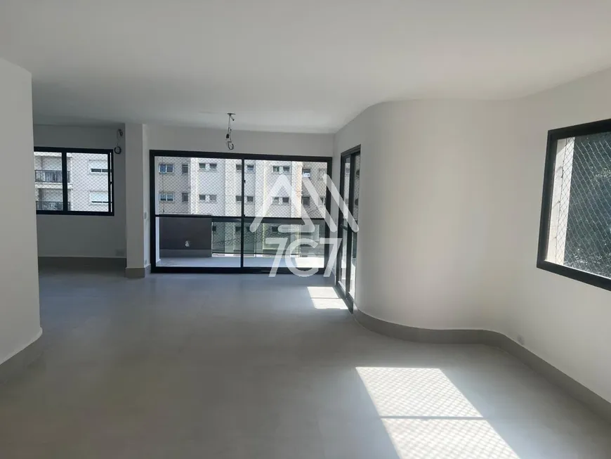 Foto 1 de Apartamento com 3 Quartos à venda, 215m² em Perdizes, São Paulo