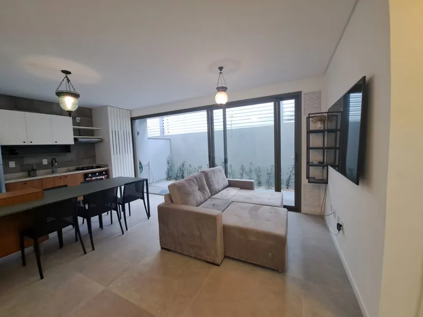 Foto 1 de Apartamento com 2 Quartos para venda ou aluguel, 70m² em Campeche, Florianópolis