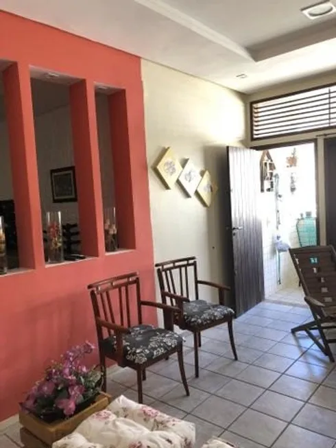 Foto 1 de Apartamento com 3 Quartos à venda, 106m² em Candelária, Natal
