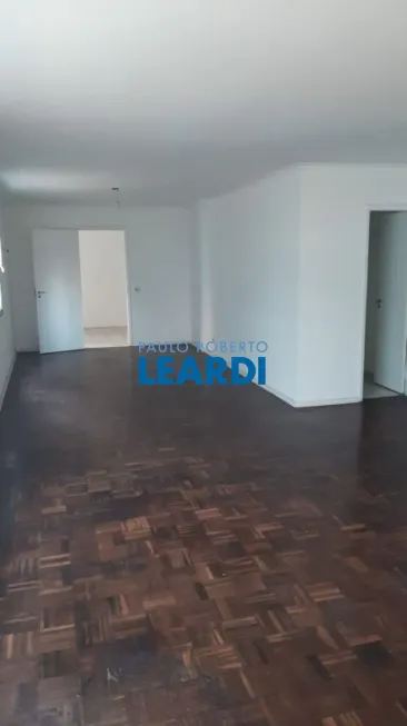 Foto 1 de Apartamento com 3 Quartos à venda, 180m² em Itaim Bibi, São Paulo