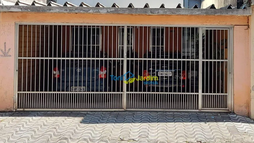 Foto 1 de Sobrado com 4 Quartos à venda, 208m² em Parque Capuava, Santo André