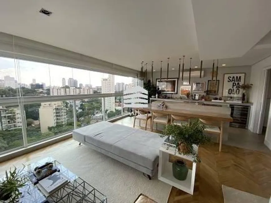 Foto 1 de Apartamento com 3 Quartos à venda, 198m² em Vila Mariana, São Paulo