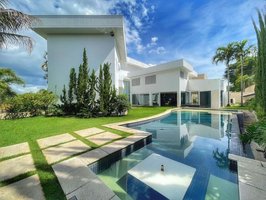 Foto 1 de Casa de Condomínio com 5 Quartos à venda, 600m² em Jardim Goiás, Goiânia