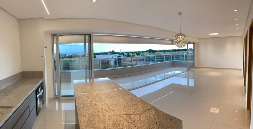 Foto 1 de Apartamento com 3 Quartos para alugar, 160m² em Park Lozândes, Goiânia