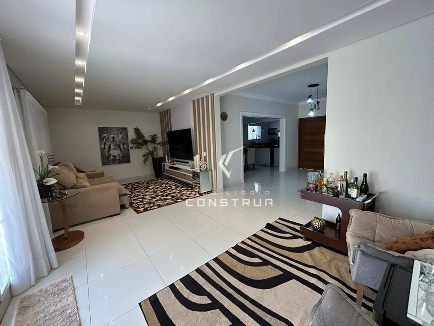 Foto 1 de Casa com 4 Quartos à venda, 299m² em Jardim Santa Genebra, Campinas