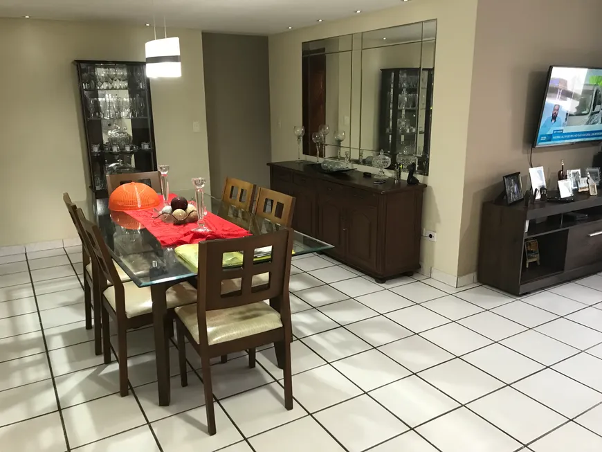 Foto 1 de Apartamento com 3 Quartos à venda, 119m² em Boa Viagem, Recife