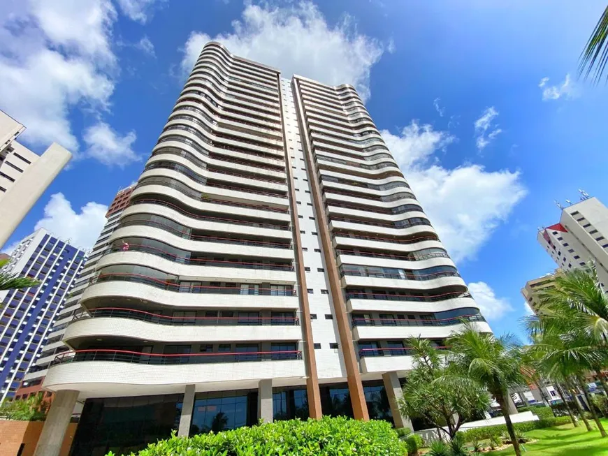 Foto 1 de Apartamento com 4 Quartos à venda, 226m² em Meireles, Fortaleza