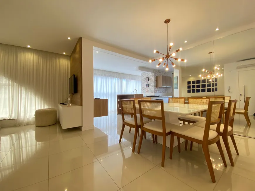 Foto 1 de Apartamento com 3 Quartos à venda, 180m² em Canto da Praia, Itapema