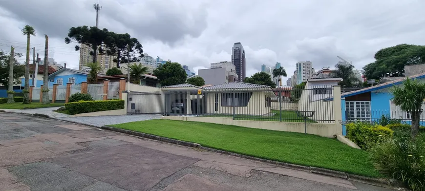 Foto 1 de Casa com 4 Quartos à venda, 121m² em Mossunguê, Curitiba