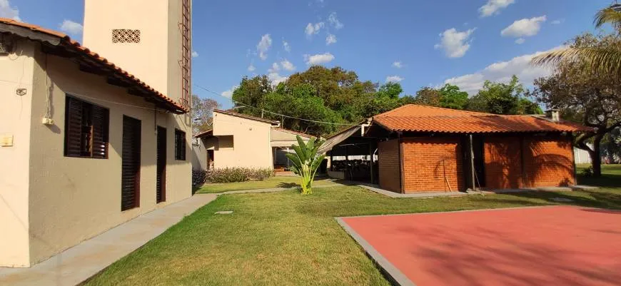 Foto 1 de Fazenda/Sítio com 3 Quartos à venda, 299m² em Centro, Juquitiba