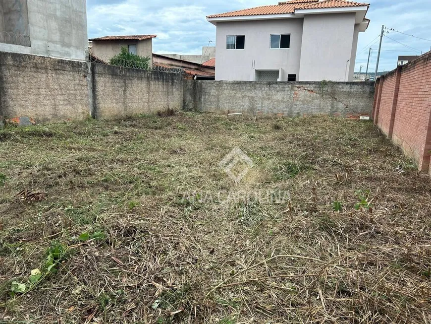 Foto 1 de Lote/Terreno à venda, 324m² em Major Prates, Montes Claros