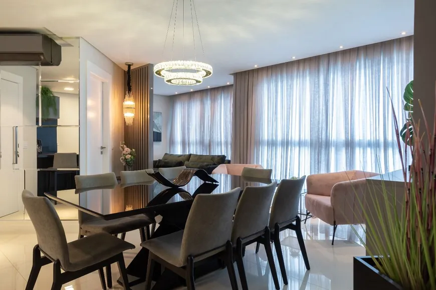 Foto 1 de Apartamento com 4 Quartos para alugar, 134m² em Centro, Balneário Camboriú
