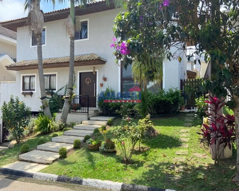 Foto 1 de Casa de Condomínio com 3 Quartos à venda, 270m² em Loteamento Villa Branca, Jacareí
