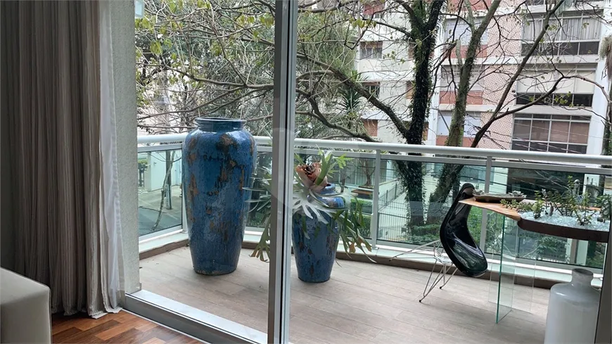 Foto 1 de Apartamento com 3 Quartos à venda, 250m² em Perdizes, São Paulo