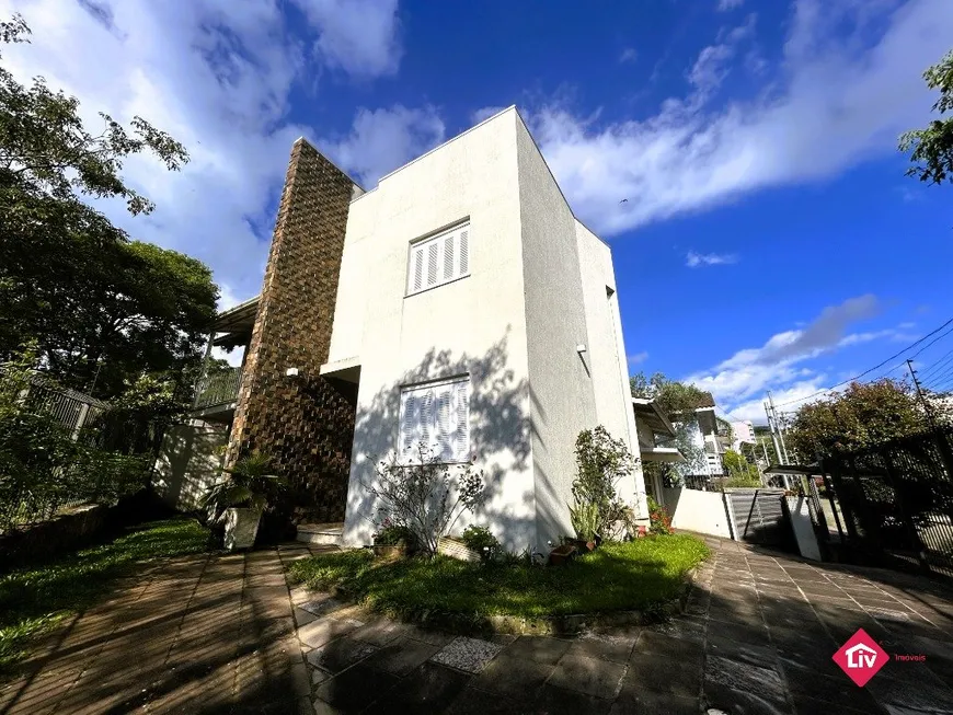 Foto 1 de Casa com 3 Quartos à venda, 222m² em Kayser, Caxias do Sul