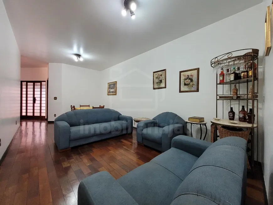 Foto 1 de Casa com 3 Quartos à venda, 225m² em Jardim Netinho Prado, Jaú