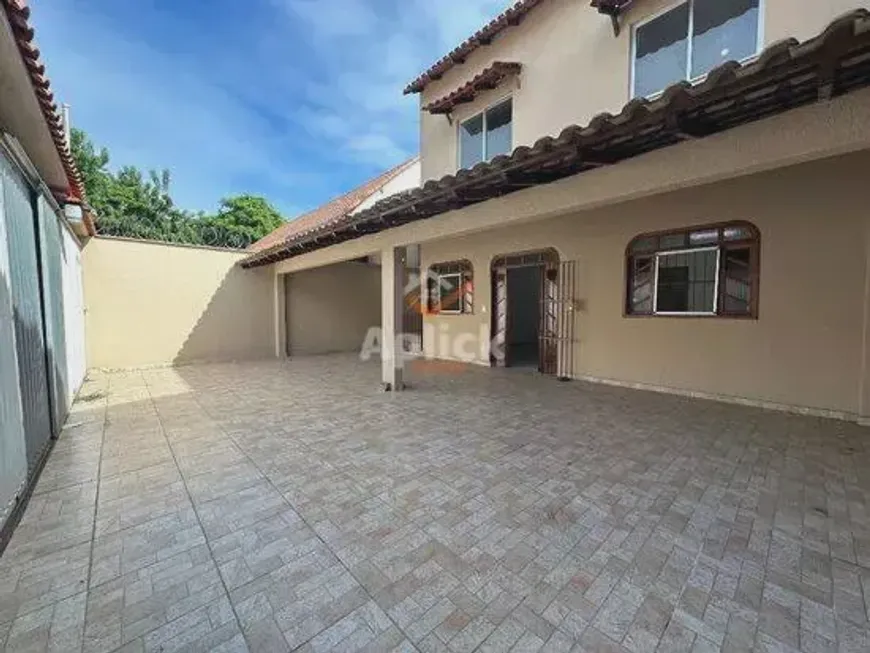 Foto 1 de Casa com 3 Quartos à venda, 220m² em Morada de Laranjeiras, Serra