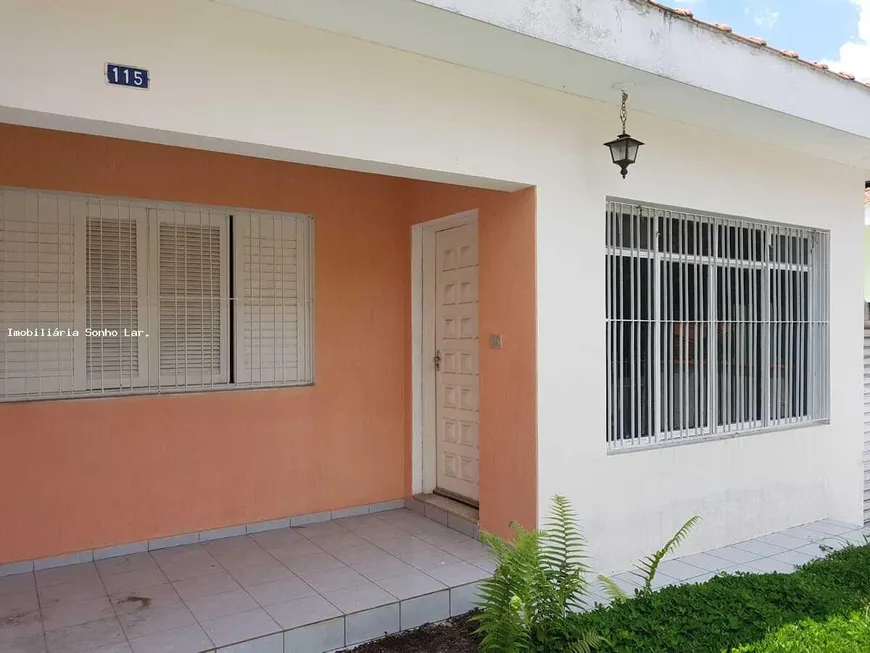 Foto 1 de Casa com 2 Quartos à venda, 180m² em Umuarama, Osasco