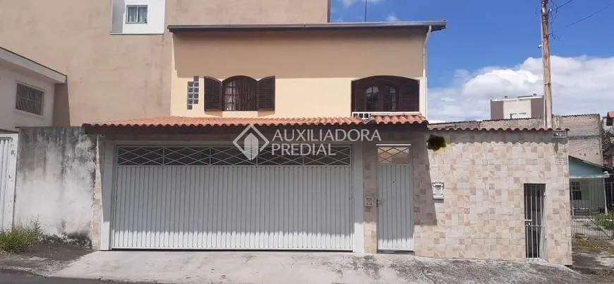 Foto 1 de Sobrado com 3 Quartos à venda, 147m² em Vila Lucinda, Santo André
