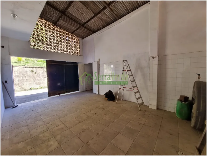 Foto 1 de Galpão/Depósito/Armazém para alugar, 160m² em Retiro, Petrópolis