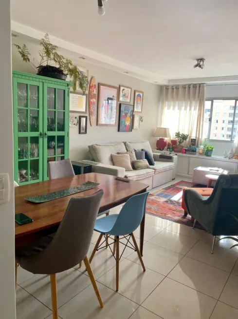 Foto 1 de Apartamento com 3 Quartos à venda, 100m² em Cerqueira César, São Paulo