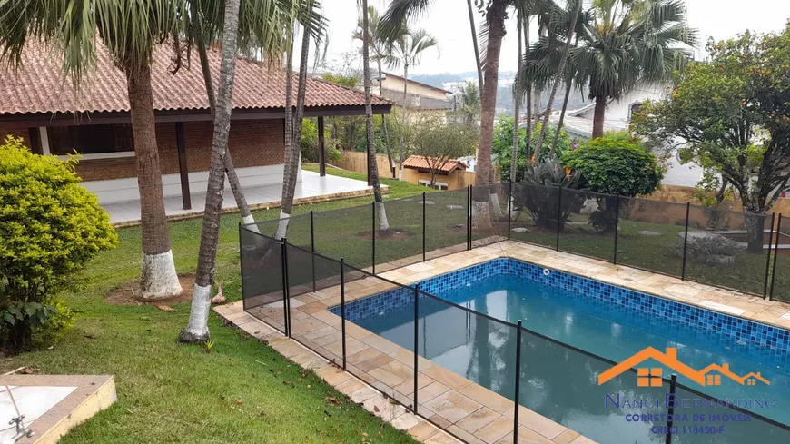 Foto 1 de Casa de Condomínio com 3 Quartos à venda, 450m² em Arujá Country Club, Arujá