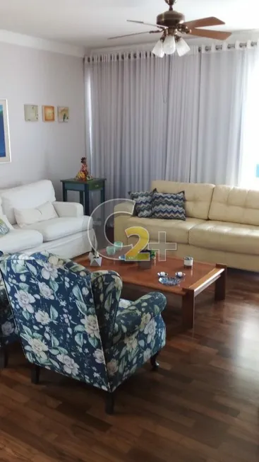 Foto 1 de Apartamento com 3 Quartos à venda, 199m² em Higienópolis, São Paulo
