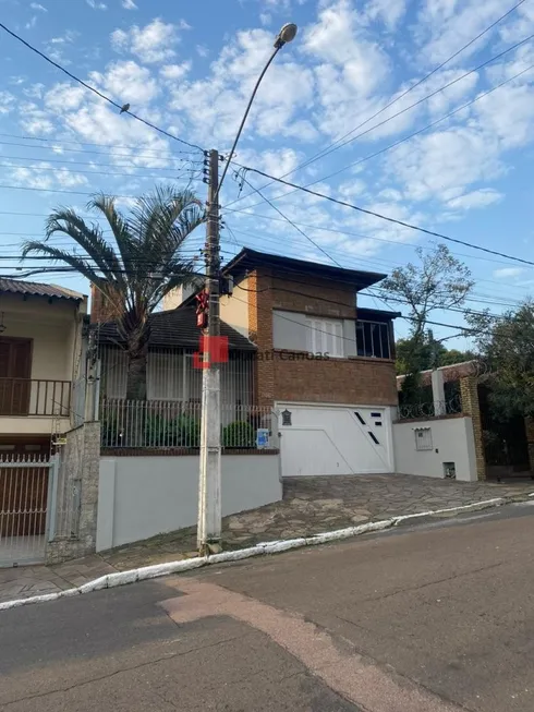 Foto 1 de Casa com 4 Quartos à venda, 244m² em Centro, Canoas