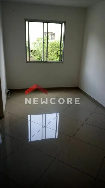Foto 1 de Apartamento com 3 Quartos à venda, 50m² em Vila Curuçá, São Paulo