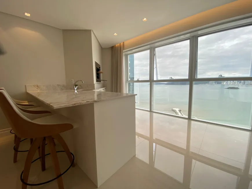 Foto 1 de Apartamento com 3 Quartos para alugar, 186m² em Frente Mar Centro, Balneário Camboriú