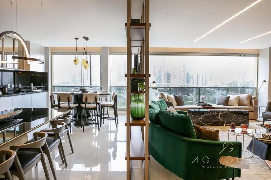 Foto 1 de Apartamento com 4 Quartos à venda, 233m² em Cidade Jardim, São Paulo