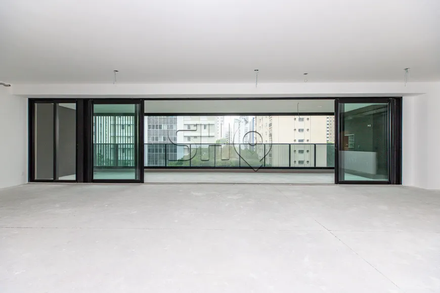 Foto 1 de Apartamento com 3 Quartos à venda, 250m² em Brooklin, São Paulo