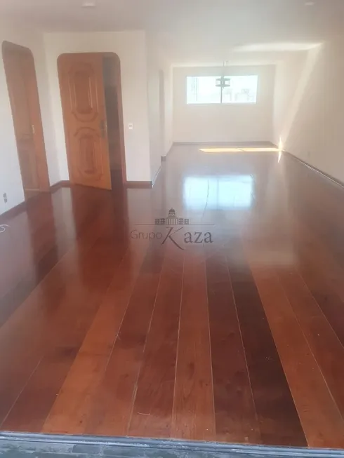 Foto 1 de Apartamento com 4 Quartos à venda, 215m² em Vila Adyana, São José dos Campos