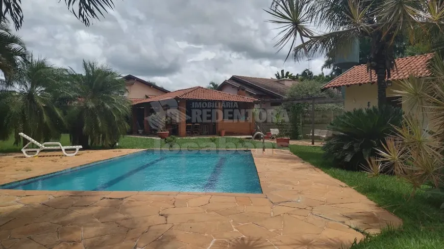 Foto 1 de Casa de Condomínio com 3 Quartos à venda, 300m² em , Guapiaçu