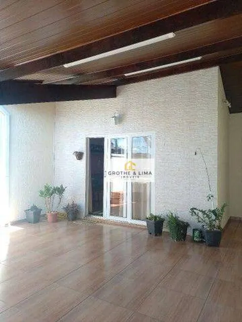 Foto 1 de Casa com 2 Quartos à venda, 140m² em Parque Residencial Maria Elmira , Caçapava