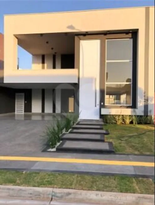 Foto 1 de Casa com 4 Quartos à venda, 212m² em Residencial Goiânia Golfe Clube, Goiânia