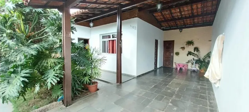 Foto 1 de Casa com 2 Quartos à venda, 230m² em Santa Amélia, Belo Horizonte