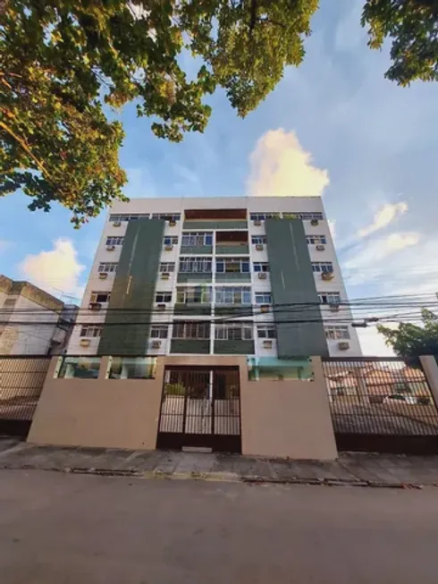 Foto 1 de Apartamento com 3 Quartos para alugar, 80m² em Madalena, Recife