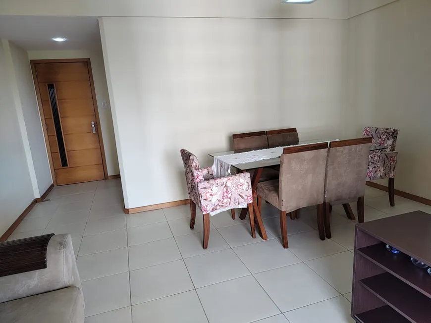 Foto 1 de Apartamento com 3 Quartos para alugar, 83m² em Stiep, Salvador