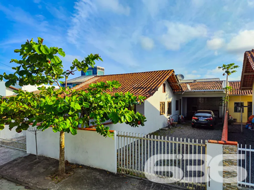 Foto 1 de Casa com 6 Quartos à venda, 90m² em Balneário Enseada, São Francisco do Sul