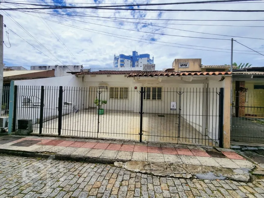 Foto 1 de Casa com 3 Quartos à venda, 70m² em Trindade, Florianópolis