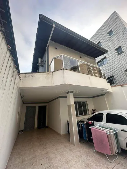 Foto 1 de Sobrado com 3 Quartos à venda, 130m² em Vila Caicara, Praia Grande