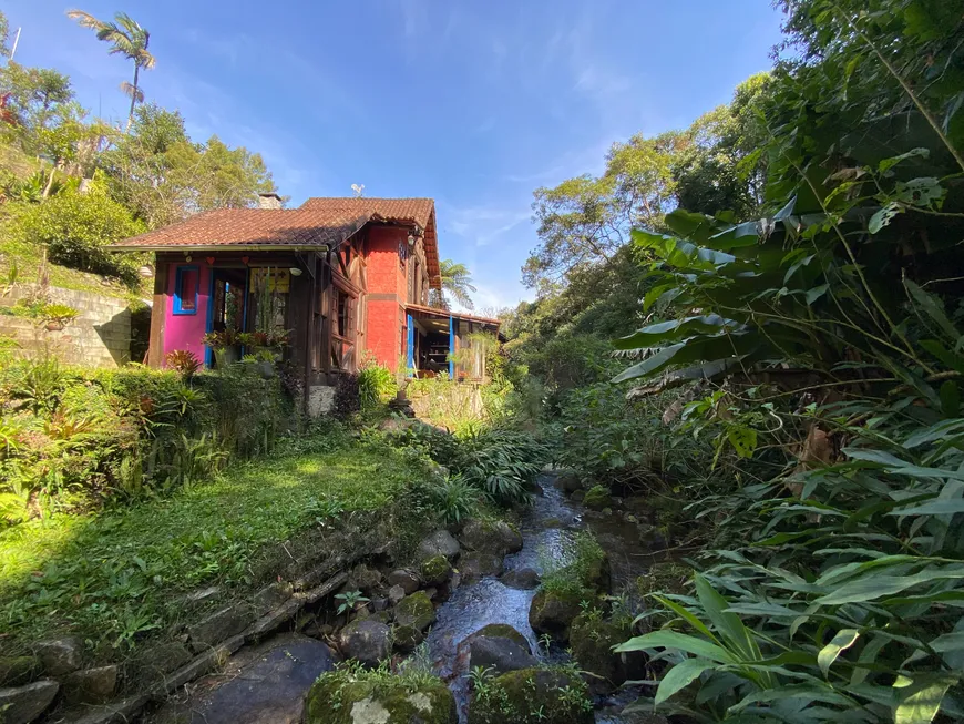 Foto 1 de Casa com 3 Quartos à venda, 400m² em Lumiar, Nova Friburgo