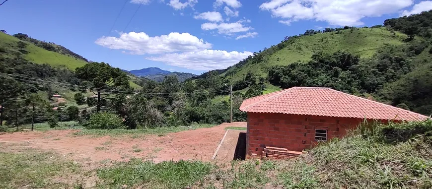 Foto 1 de Fazenda/Sítio com 2 Quartos à venda, 6000m² em Zona Rural, Marmelópolis
