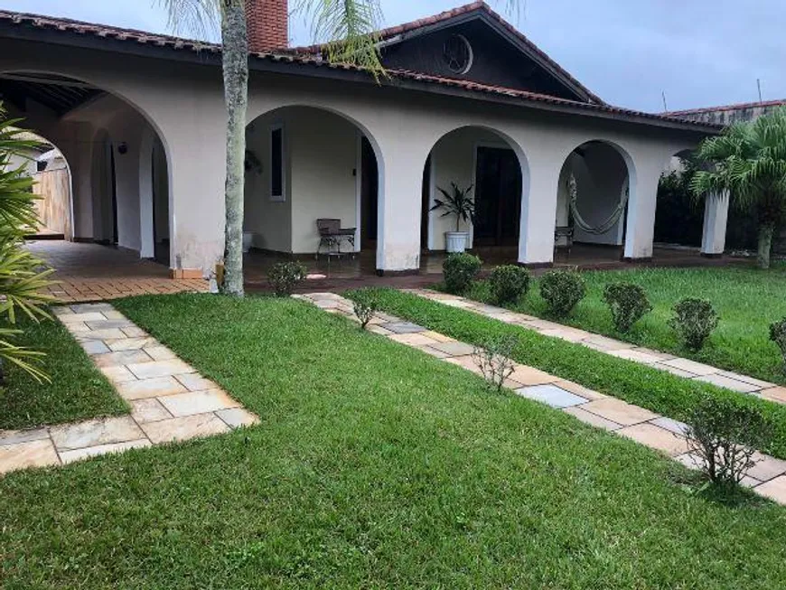 Foto 1 de Casa com 6 Quartos à venda, 500m² em Balneario Santa Julia, Itanhaém